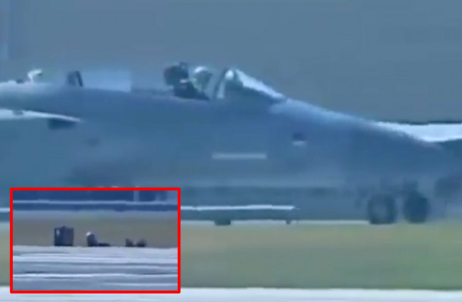 Barnes Hava Üssü’nde fırlatma koltuğu kazası