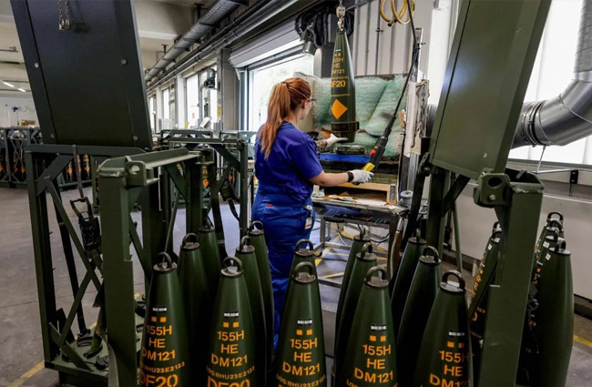 Almanya’da Avrupa’nın en büyük mühimmat fabrikası açıldı