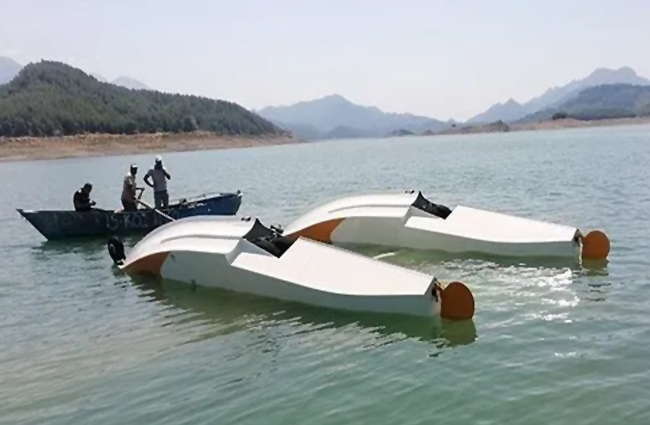 Burdur Bucak’ta eğitim uçağı gölde kırıma uğradı