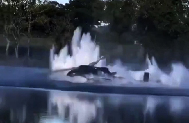 Fransa’da yangın söndürme helikopteri göle düştü