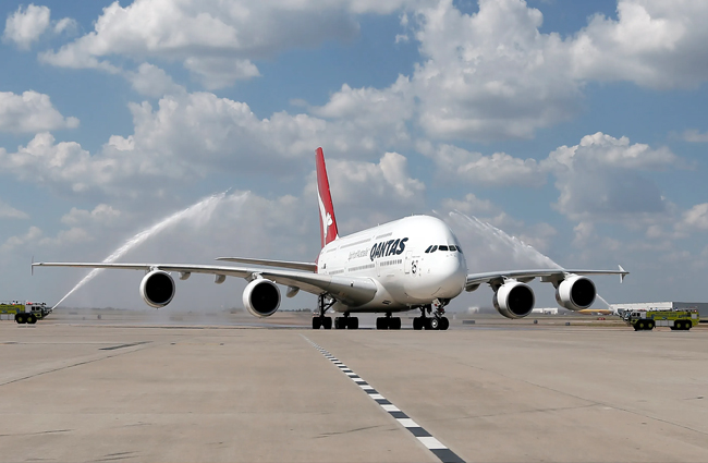 Qantas A380 ile 5 yıl sonra Dallas’a indi