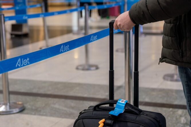 AJet bagaj ve koltuk indirimi yaptı