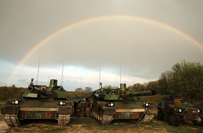 Fransa askeri üssünde drone alarmı