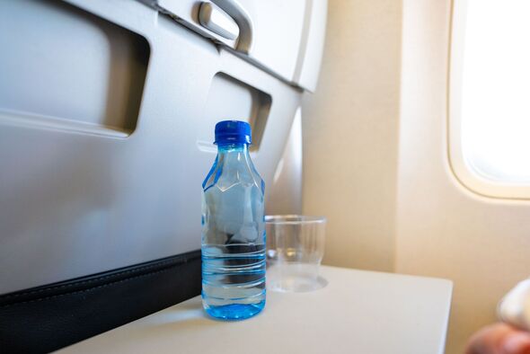 Uraloğlu, “Uçaklarda su ücretsiz dağıtılacak”