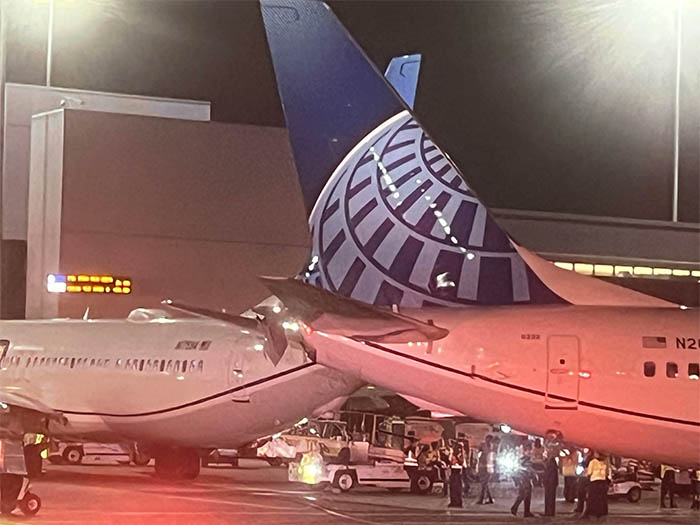 San Francisco’da iki UA uçağı apronda çarpıştı