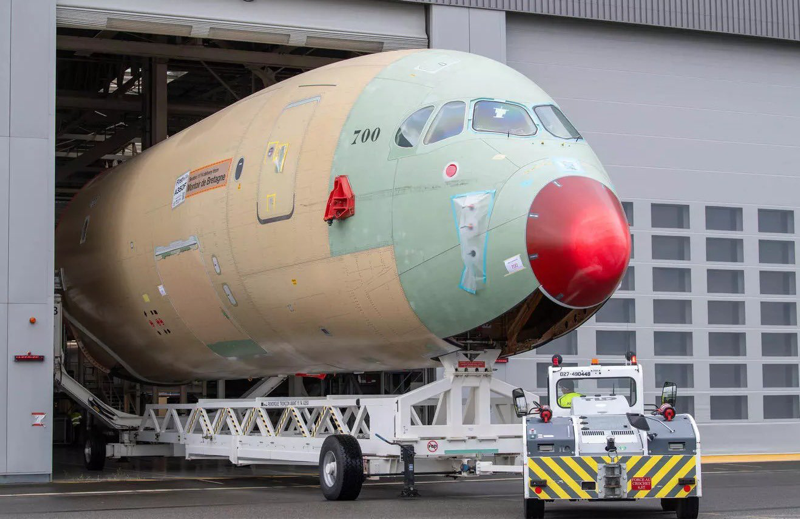 Airbus’ın A350F uçağı montaj hattında