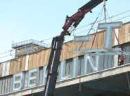 Berlin Tempelhof Havalimanı nostalje tabelası yenilendi