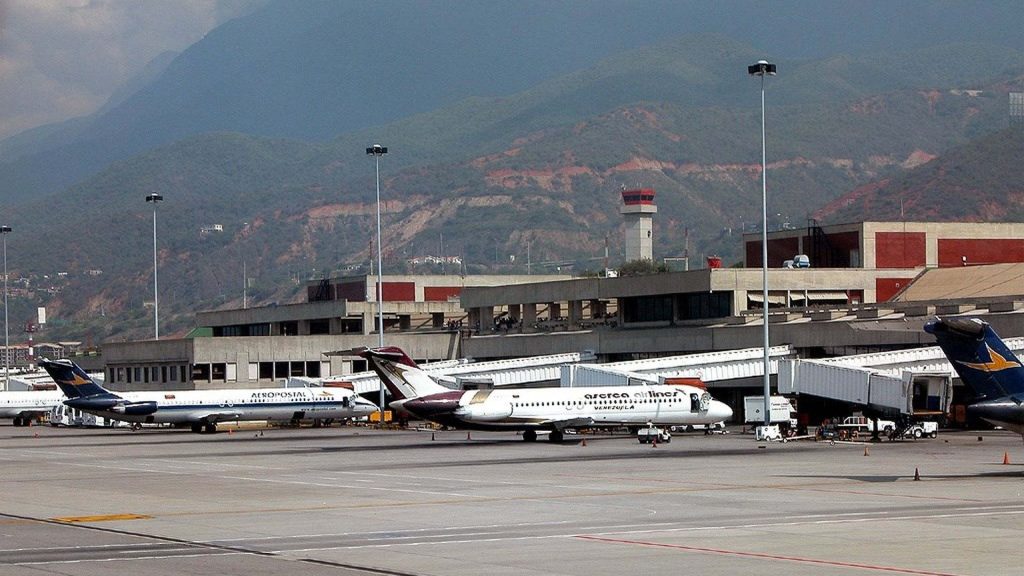 Venezuela havayolu şirketlerini uyardı