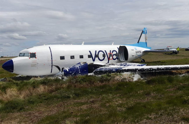 Arjantin’de Basler BT-67 tipi uçak inişte pistten çıktı