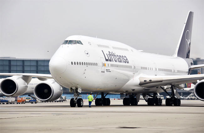 Lufthansa iki adet B747-8 uçağını satacak