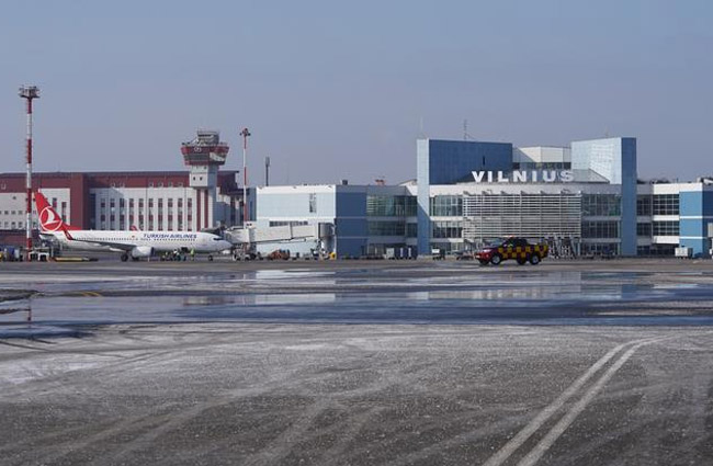 Vilnius Havalimanı 11 saat kapandı