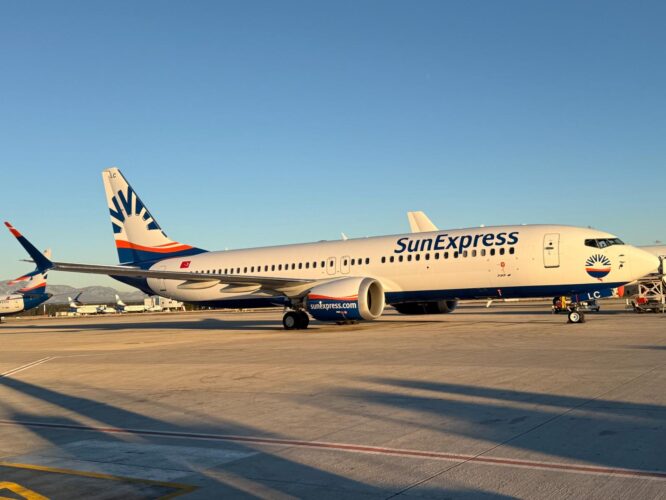 SunExpress 4 yeni Boeing 737-8 uçağını teslim aldı