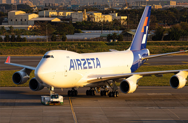 AIRZETA ilk B747-400EF uçağını görücüye çıkardı