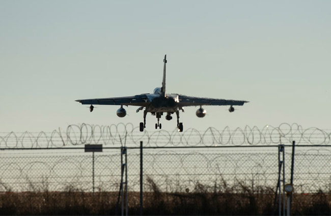 Almanya hava sahasında öncelik askeri hava trafiğinde