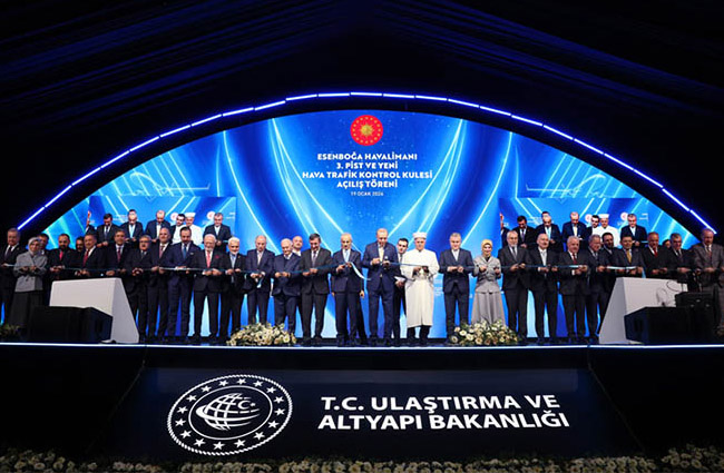 Esenboğa Havalimanı 3. pisti ve yeni kulesi hizmete girdi