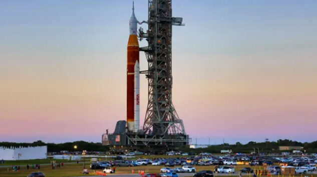 NASA Artemis Ay görevini erteledi