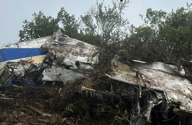 Kolombiya’da Beechcraft 1900 tipi uçak düştü; 15 ölü