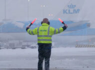 Schiphol Havalimanı’nda kar uçuşları engelliyor