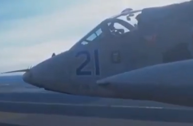 Ukrayna’ya ait Su-25 füzeyle vuruldu