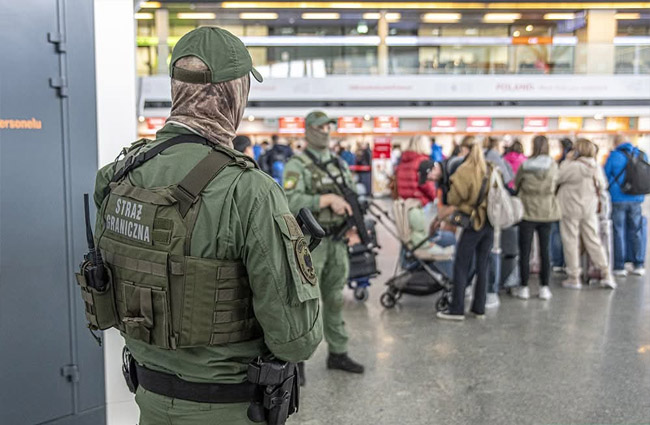 Varşova Chopin Havalimanı’nda bomba alarmı