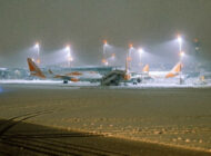 Avrupa’daki havalimanlarına kar engeli