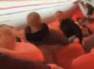 Antalya-Manchester uçağındaki yolcular uçuştan men edildi