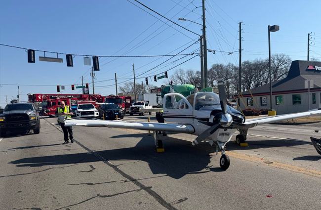ABD Georgia’da Beechcraft G36 Bonanza otoyola indi
