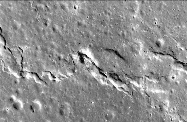 Ay’ın karanlık yüzünün bir sırrı daha ortaya çıktı