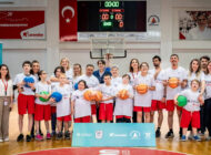 Corendon-Anadolu Efes One Team ile hayatlara dokunuyor