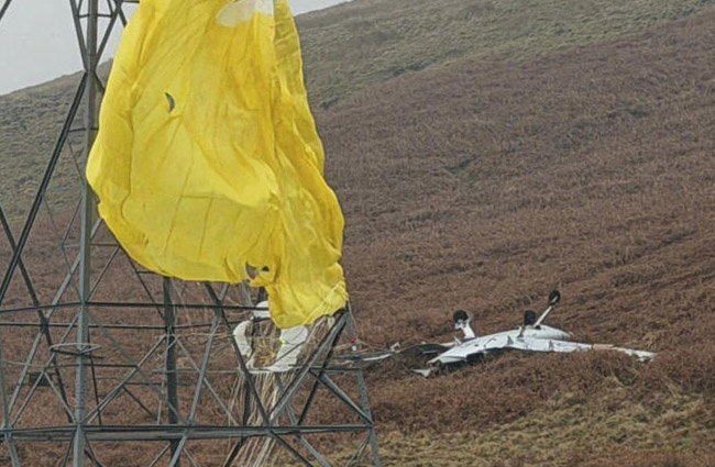 İngiltere’de Cirrus kaza yaptı; 2 kişi hayatını kaybetti
