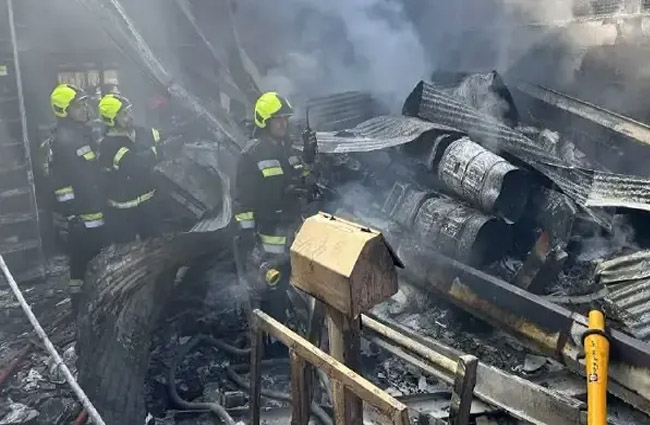 İsfahan’da helikopter pazara düştü; 4 kişi hayatını kaybetti