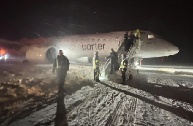 Embraer E195‑E2 Kanada’da inişte pistten çıktı