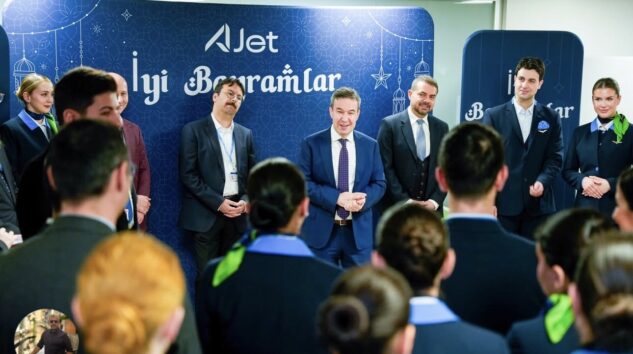 AJet Genel Müdürü Sarp personeli ile bayramlaştı