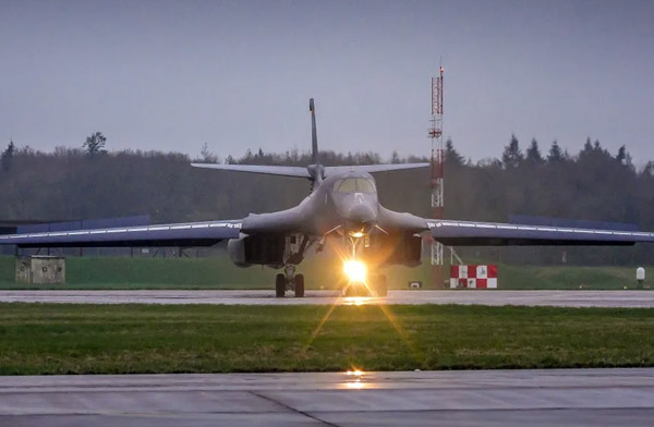 ABD İngiliz üslerini kullanmaya başladı