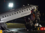 La Guardia’da CRJ-900 itfaiye aracına çarptı