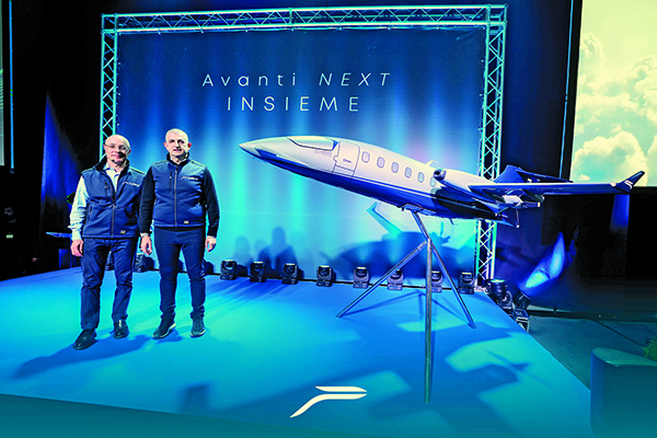 Baykar yeni uçak modelini tanıttı