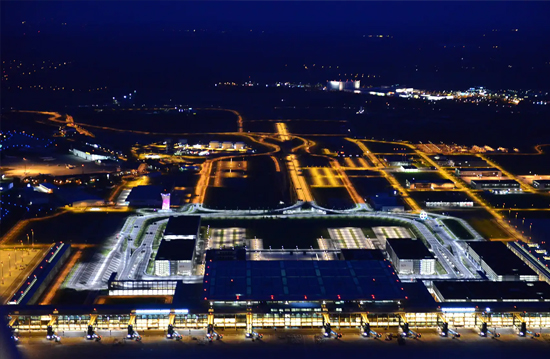 Berlin Berlin Havalimanı’nda ışıklı cisim uçuşları aksattı