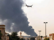 Dubai’den uçuşlar dumanlar arasında yapılıyor