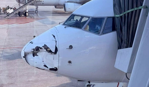 Garuda Indonesia’nın uçağının randomu hasar gördü