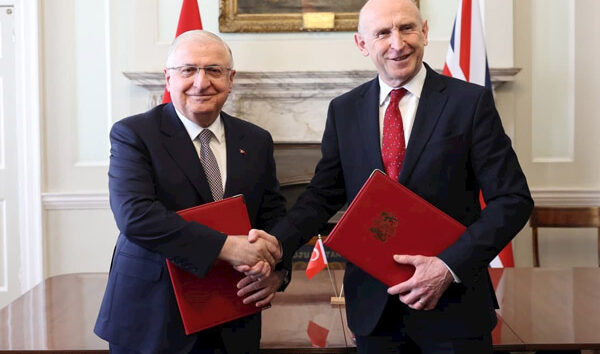 Türkiye ve İngiltere arasında destek sözleşmesi imzalandı