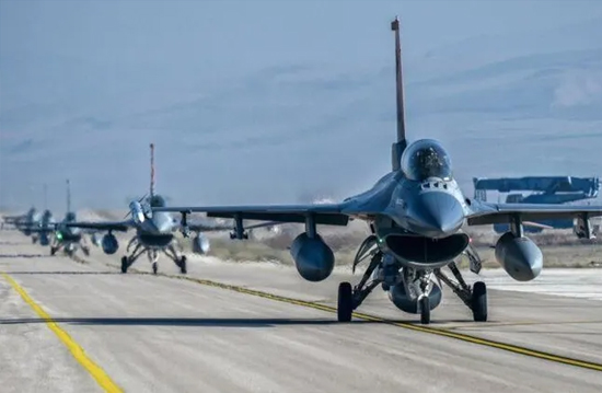 Türkiye KKTC’ya 6 adet F-16 gönderdi