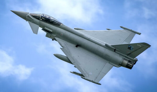 İngiltere Katar 4 adet Typhoon gönderiyor
