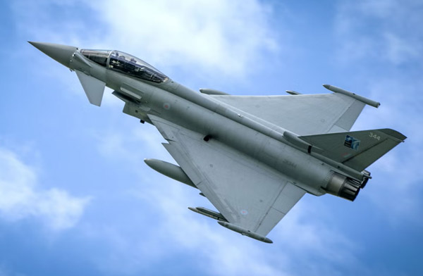 İngiltere Katar 4 adet Typhoon gönderiyor