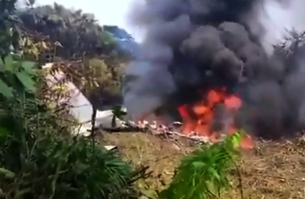 Kolombiya’da C-130 Hercules düştü