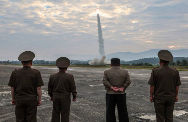 Kuzey Kore yeni balistik füze denedi