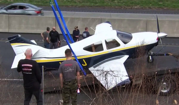 ABD’de Commander 114B tipiuçak oto yola indi