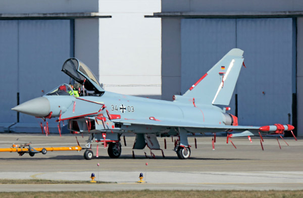 Almanya’nın yeni nesil Typhoon uçağı görüntülendi