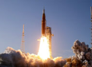 NASA 50 yıl sonra insanlı Ay görevine başladı