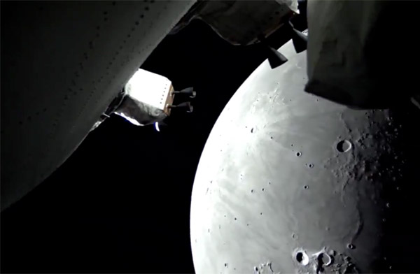 Artemis II görevini tamamladı dönüşe başladı