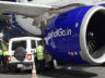 IndiGo uçağına hizmet aracı çarptı
